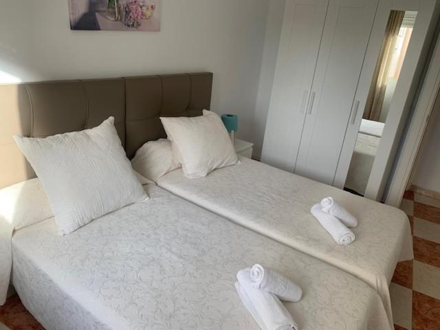 Edif Casablanca Apartment เนร์คา ภายนอก รูปภาพ